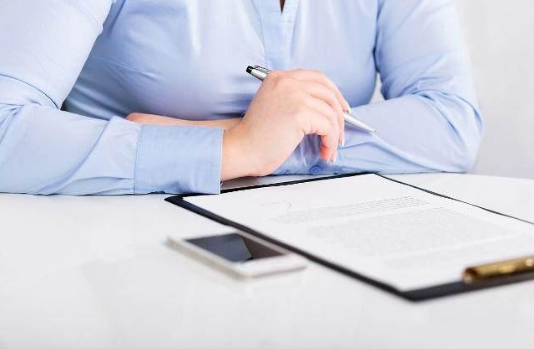 注冊(cè)商標(biāo)還是買商標(biāo)？43類商標(biāo)轉(zhuǎn)讓又需要注意什么？