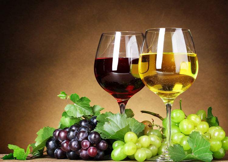 百年張?jiān)H绾巍岸山佟保? width=